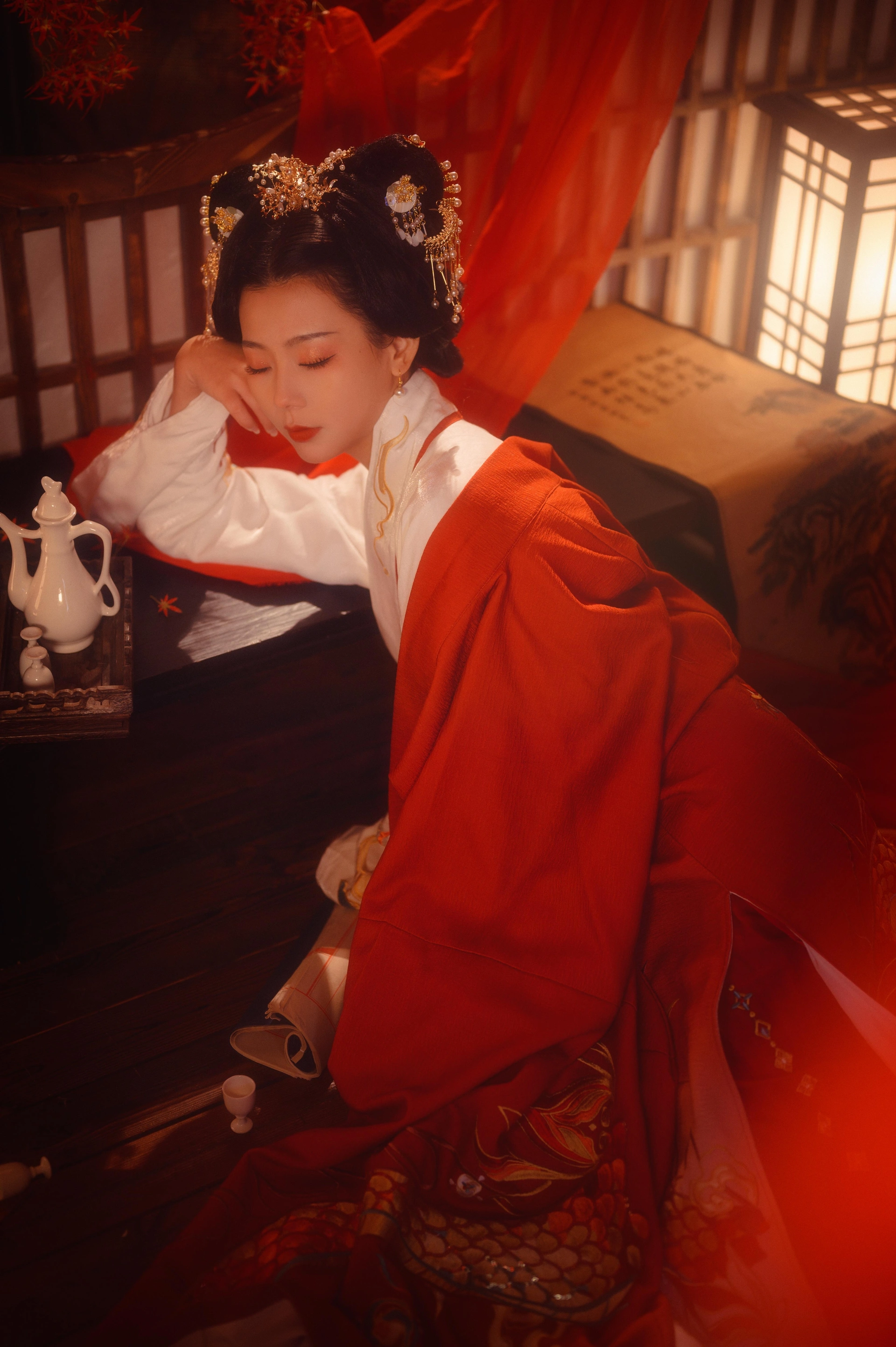 拿相机的执义 - NO.16 『汉服写真』“酒黯乡魂，追旅思，夜夜除非，好梦留人睡。明月楼高休独倚，酒入愁肠，化作相思泪” 1