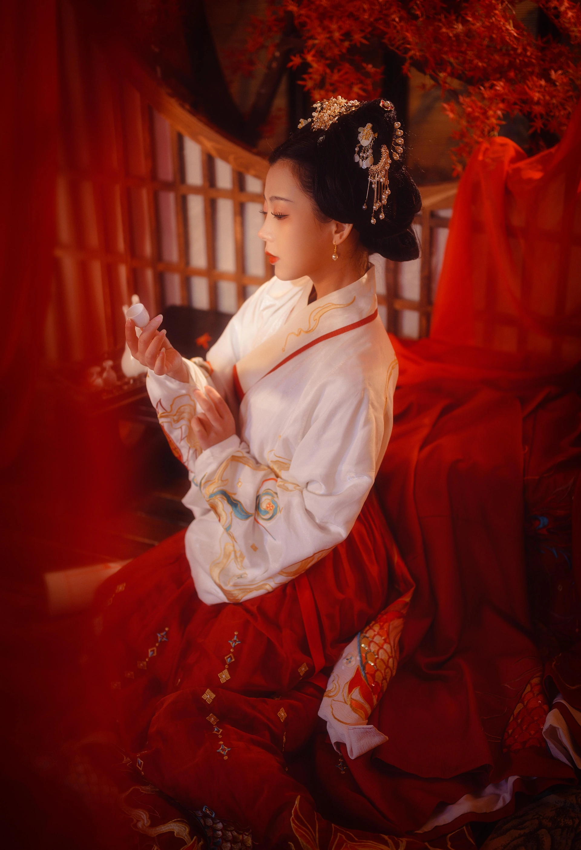 拿相机的执义 - NO.16 『汉服写真』“酒黯乡魂，追旅思，夜夜除非，好梦留人睡。明月楼高休独倚，酒入愁肠，化作相思泪” 3