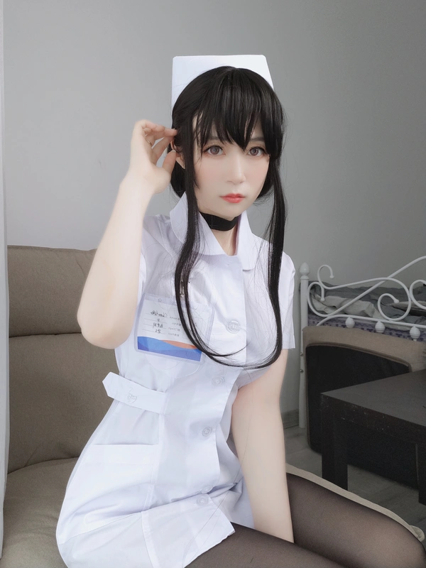 长发小护士 - 白银81